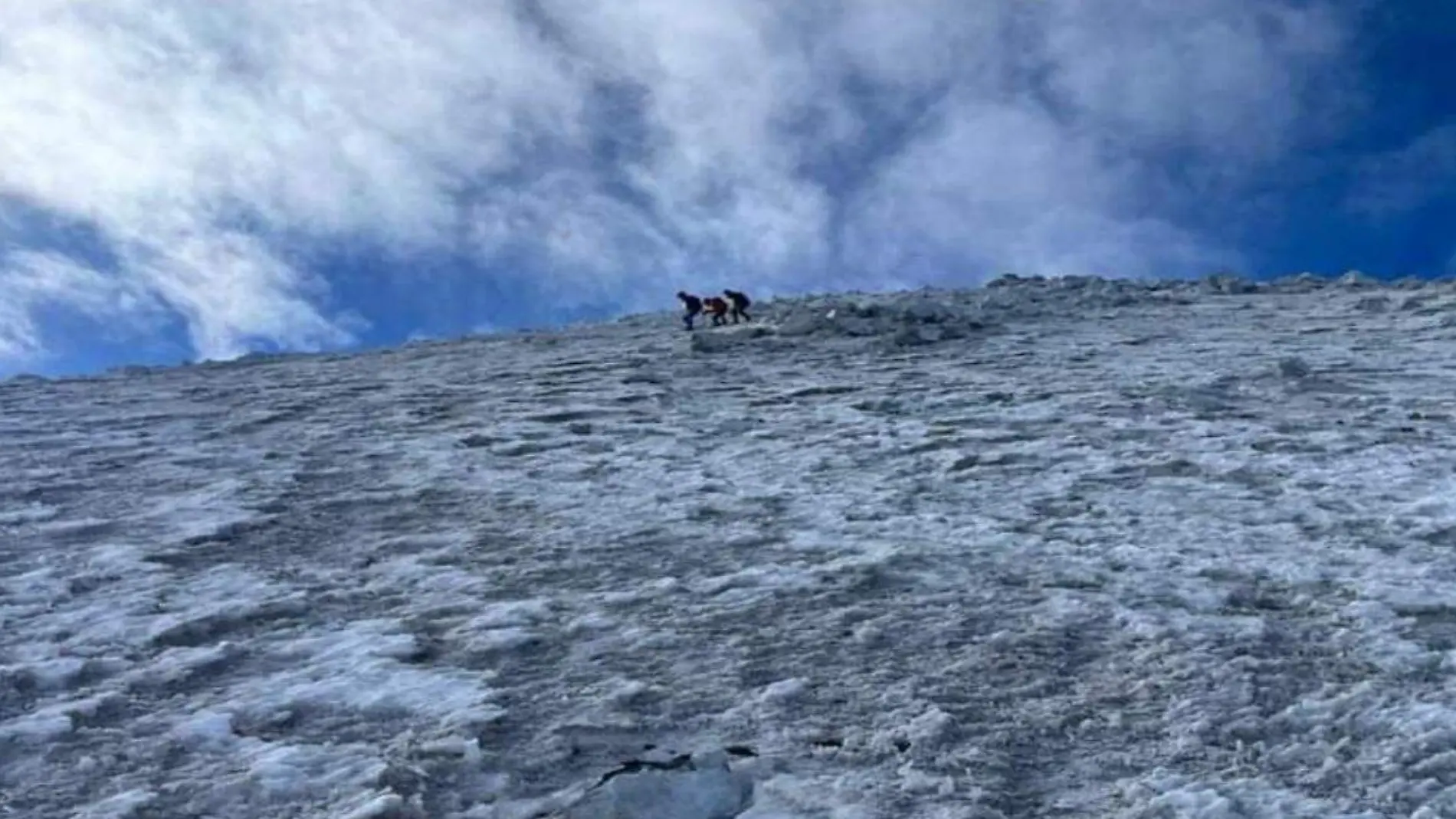 En el pico de orizaba buscan a siete alpinistas desaparecidos